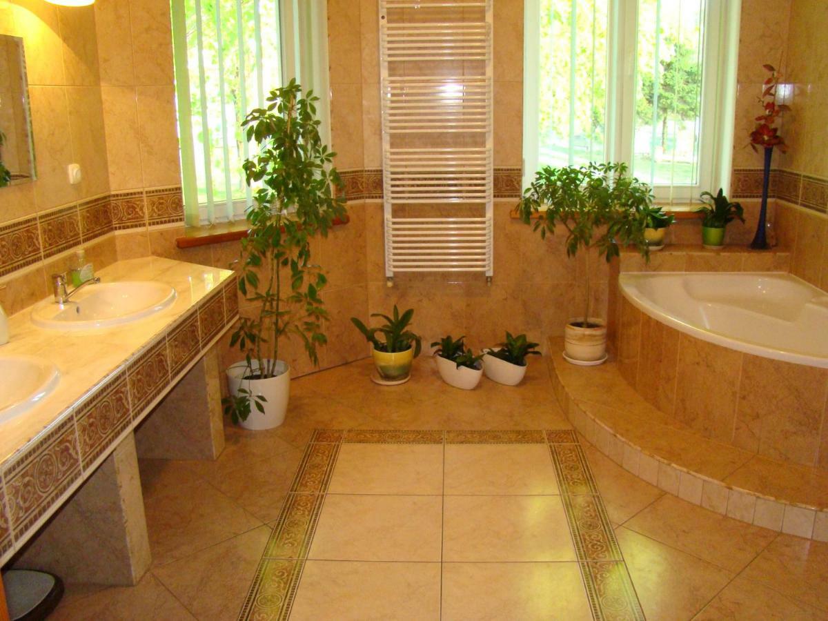 Pensjonat Dworek Baranowka Goniądz Extérieur photo