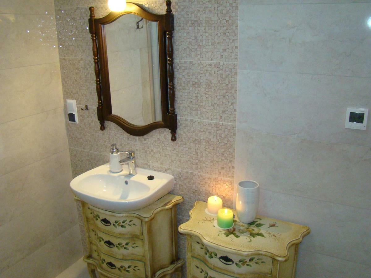 Pensjonat Dworek Baranowka Goniądz Extérieur photo